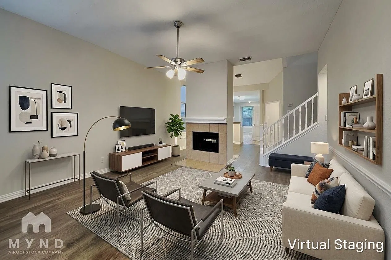 3 bed, 2.5 bath, 1645 sqft, $2,249 — Photo 1