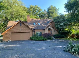 124 Wahwahtaysee Way, Battle Creek, MI 49015