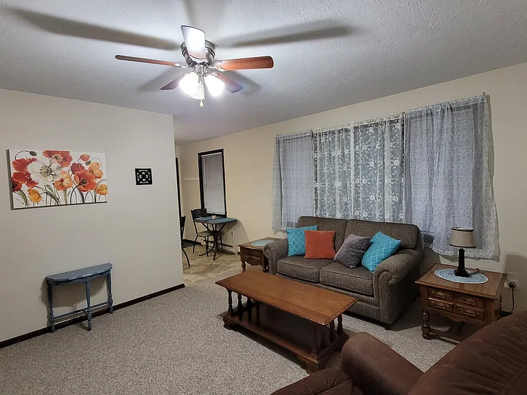 355 Blaine Ave — Photo 5