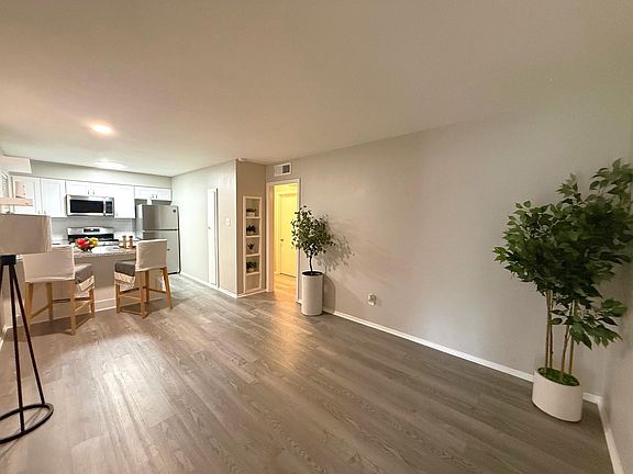 2nd image of 9733 Neuens Rd APT 25