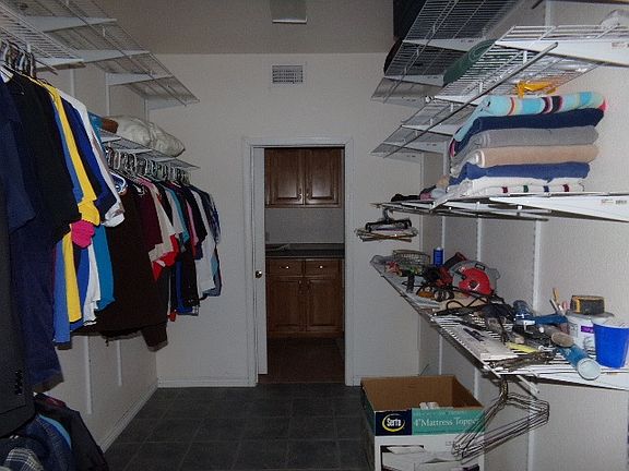2nd image of 6980 Lincoln Ave