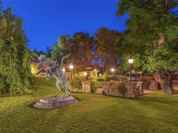 8213 Rancho Destino Rd, Las Vegas, NV 89123