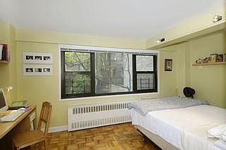 4th image of 335 E 51st St APT 1H