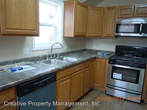 2nd image of 445 1st Ave NW