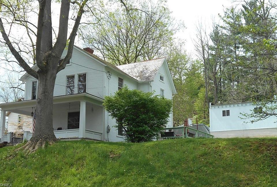 1st image of 605 Montgomery St