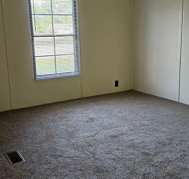 108 Davis Rd E — Photo 15
