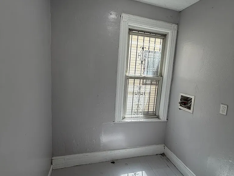 51 Washington Ave #1 — Photo 6