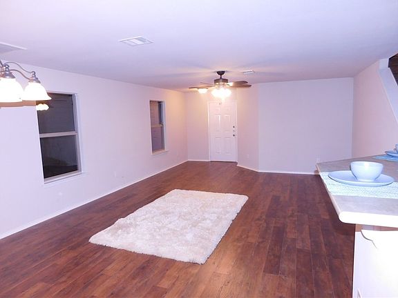 4th image of 5617 Thunder Gulch Dr