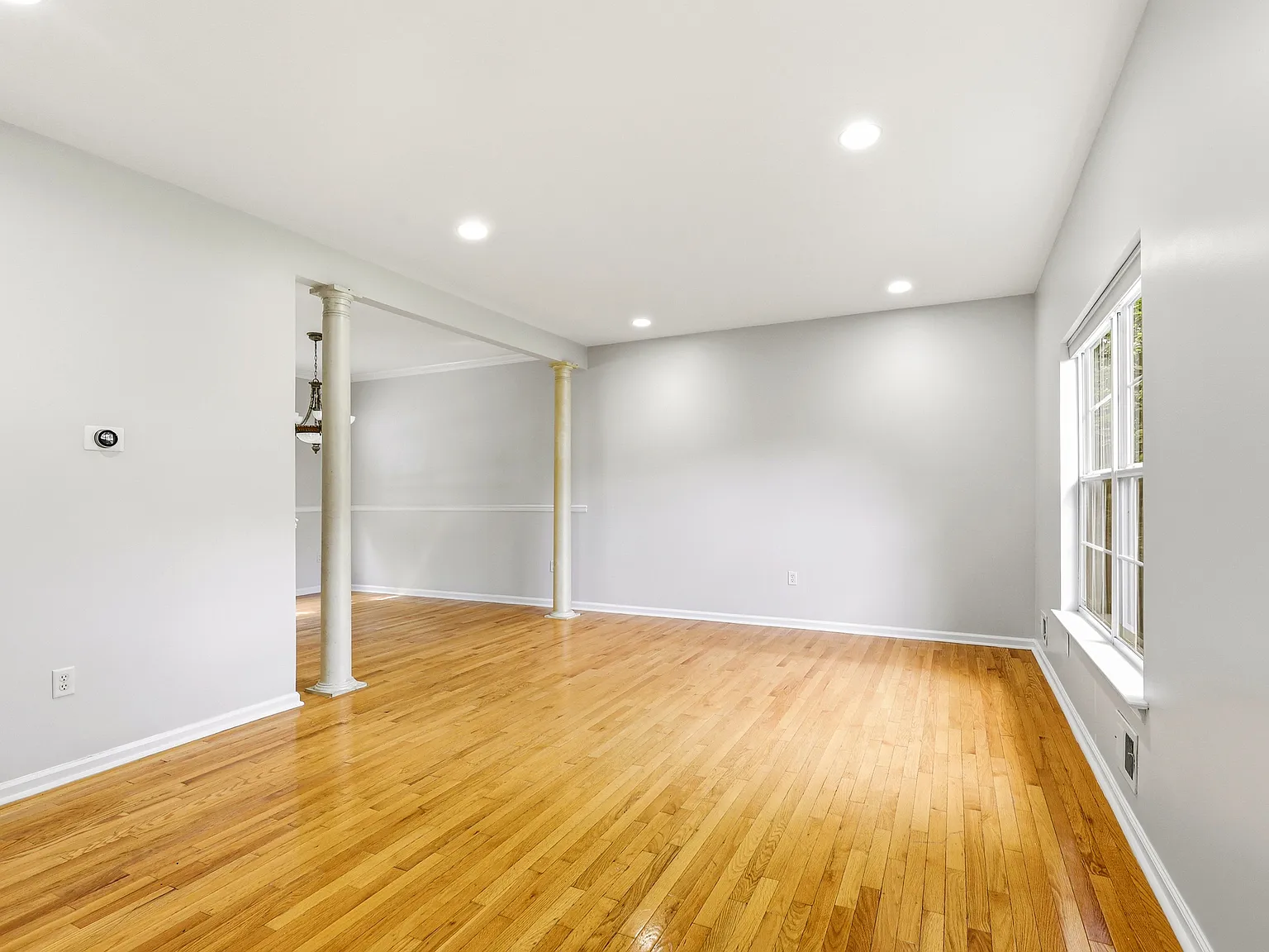 4 bed, 2293 sqft, $4,200 — Photo 4