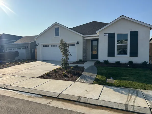 8925 Country Crest Dr, Shafter, CA 93263