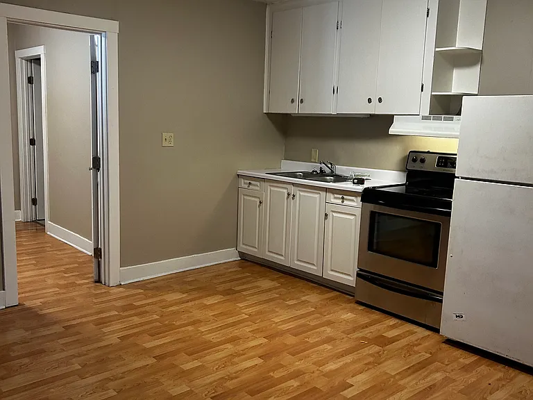 1493 Cottage St NE #1 — Photo 3