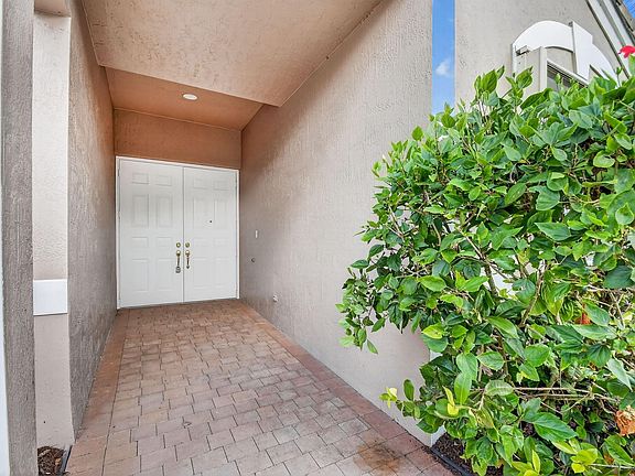 3rd image of 9309 Vercelli Street