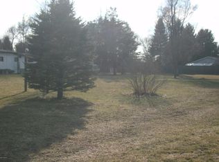 1829 U Dr, Hastings, MI 49058