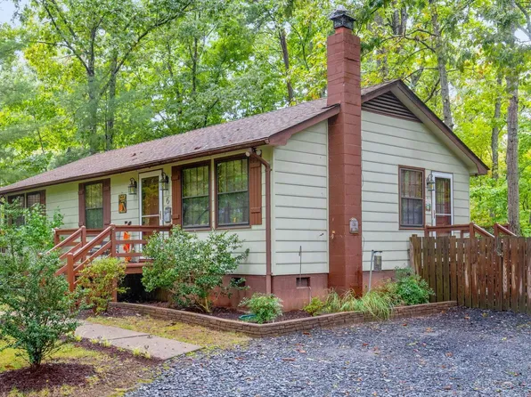 6 Rockwood Ln, Palmyra, VA 22963