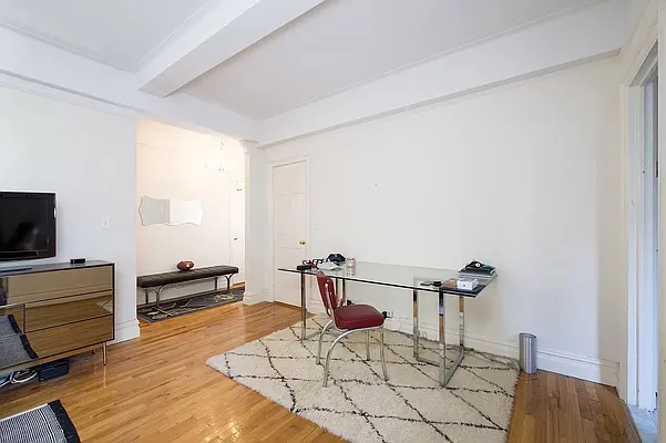 Rented by Balen Real Estate, LLC | media 7