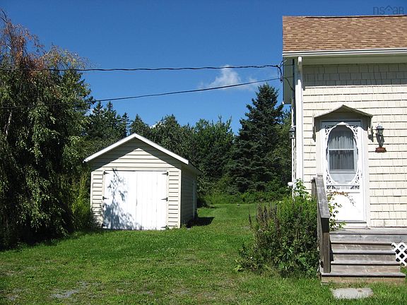 2nd image of 117 Silver Rock Dr