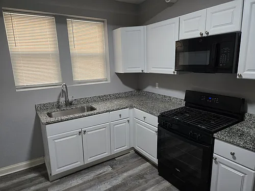 7655 S Coles Ave #G Photo 1