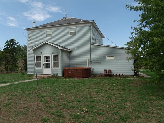 3rd image of 20 SE 90th Ave