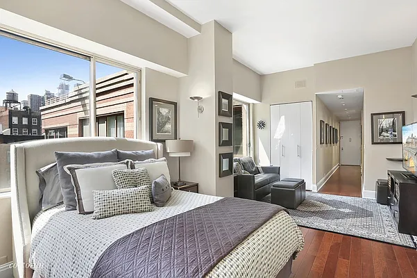 Sold by Corcoran | media 8