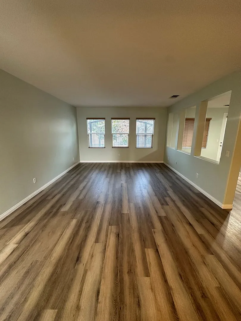 Charming 4-Bedroom Home for Rent in Gated Community — Photo 4