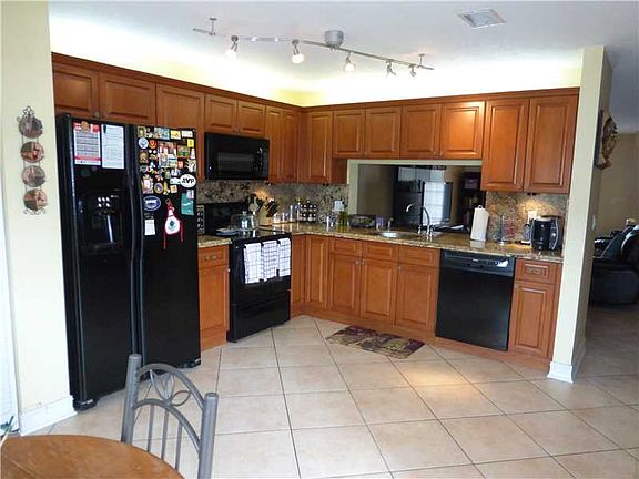 3rd image of 8918 SW 113 Place Cir E