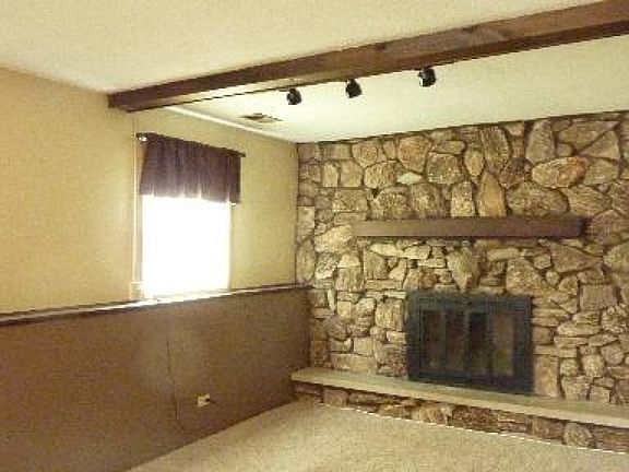 4th image of 131 Ellington Dr