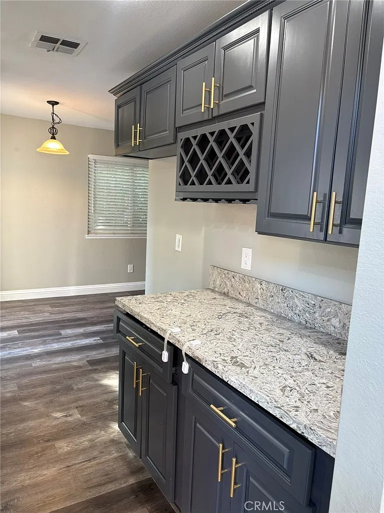 3 bed, 2.5 bath, 1543 sqft, $3,450 — Photo 3