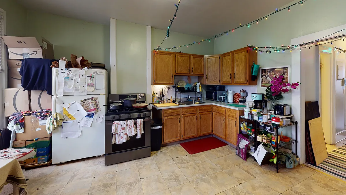Building Photo - 36 Mozart St #2