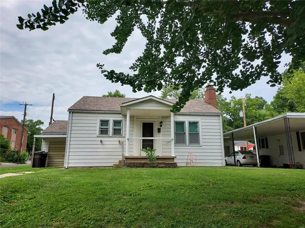 605 E Oak St, Greenville, IL 62246