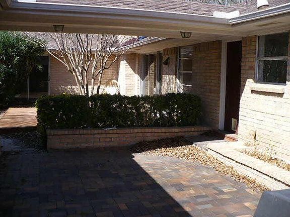 5th image of 12430 Wood Manor Cir