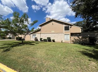 2372 Woodland Park Dr #121, Houston, TX 77077