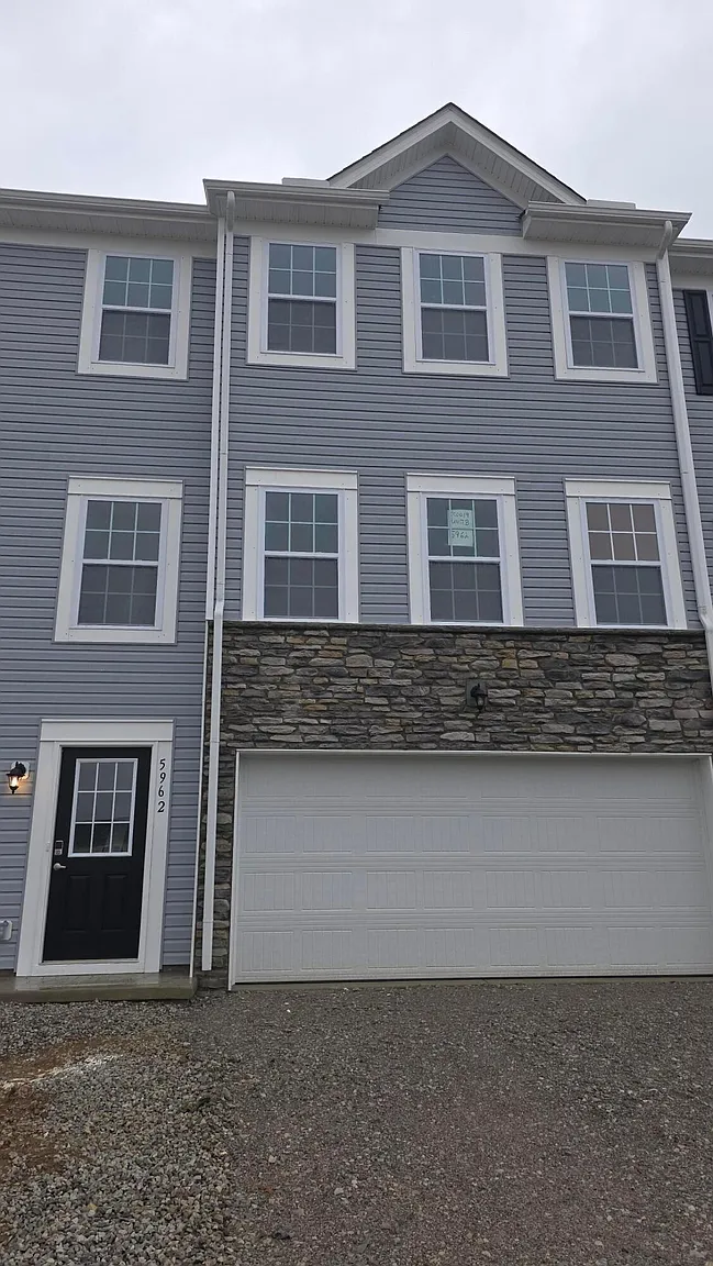 5962 Abernathy Ln photo 1