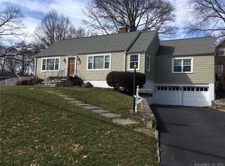 1046 Jennings Rd, Fairfield, CT 06824