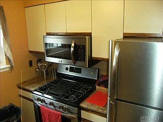 2nd image of 10 Fairharbor Dr