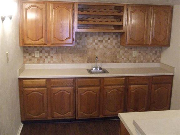 3rd image of 3416 Clovermeadow Dr