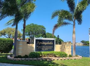 912 Springdale Cir, Palm Springs, FL 33461
