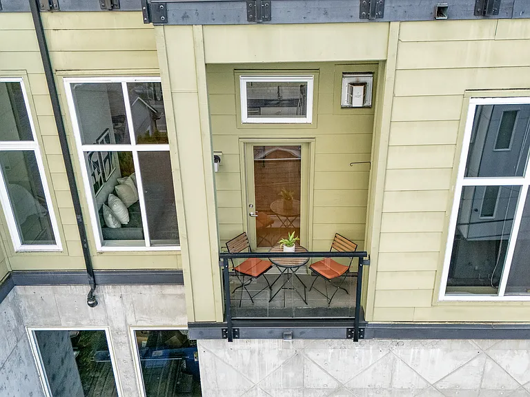 655 Crockett St #A104 — Photo 8