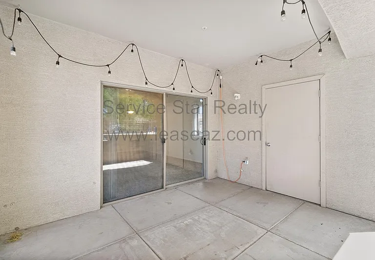 920 E Devonshire Ave #1001 — Photo 17