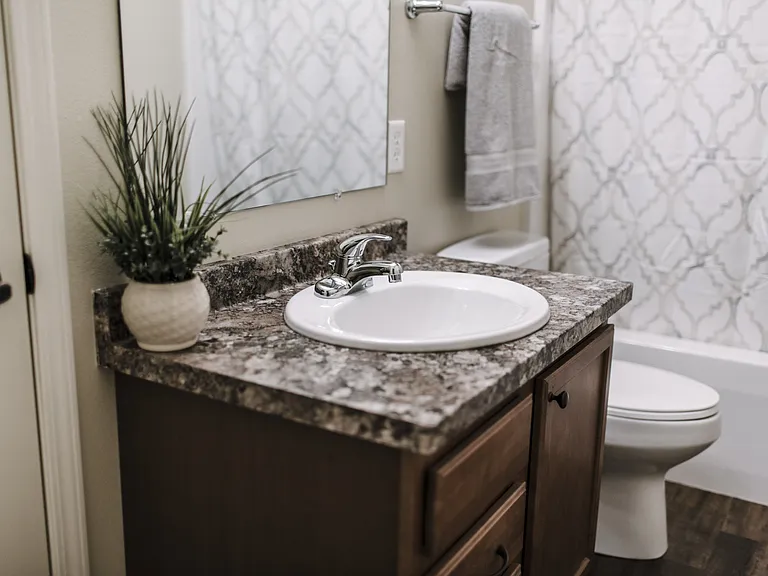 Lakewood Crossing Apartments — Photo 35