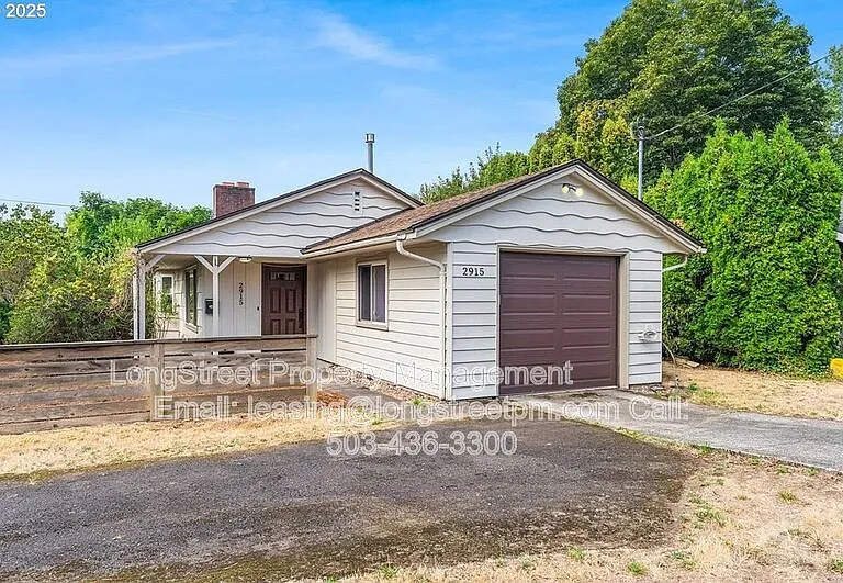 2915 NE Fremont Dr — Photo 1