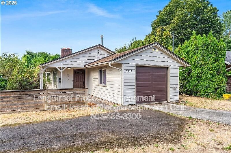 1st image of 2915 NE Fremont Dr