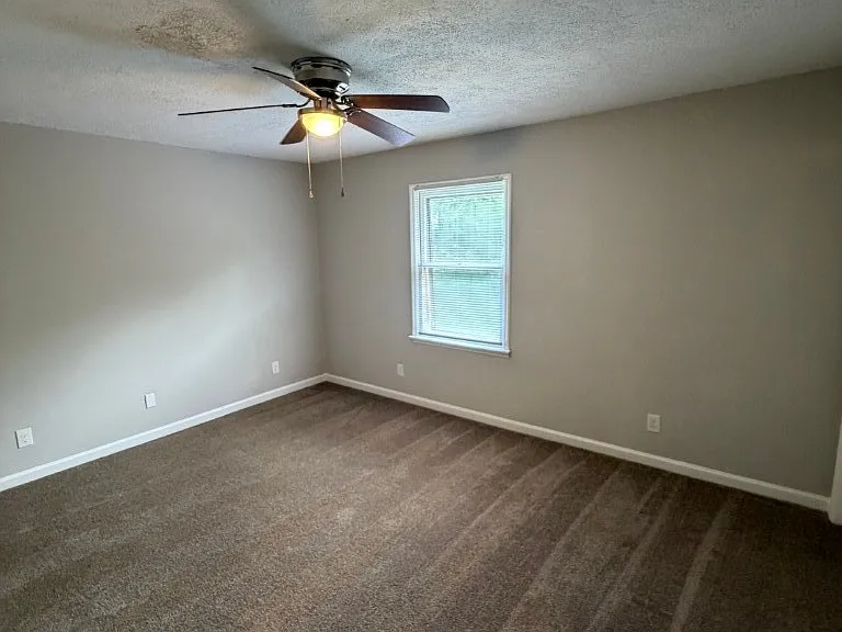 2558 Oak Hill Dr — Photo 13