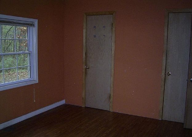 1st image of 187 Loyd Ln