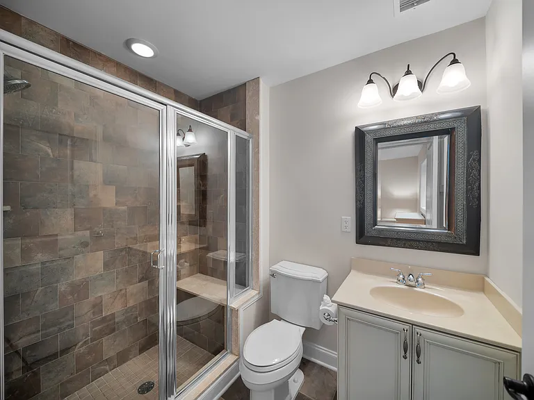 302 Villa Dr — Photo 9