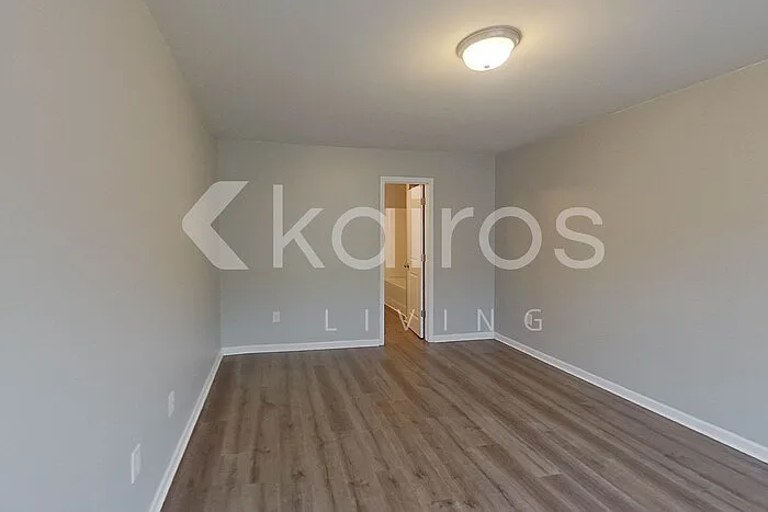 305 Cedar Rdg — Photo 10