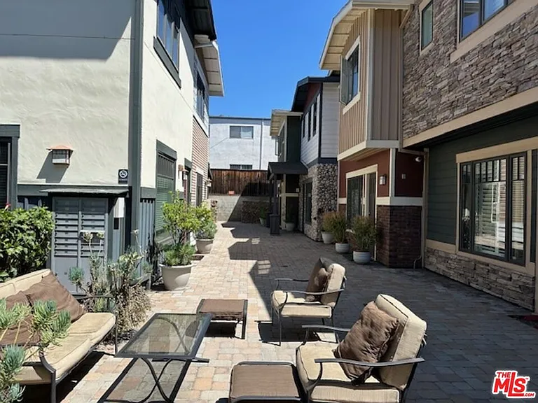 2020 Holly Dr #14 — Photo 6