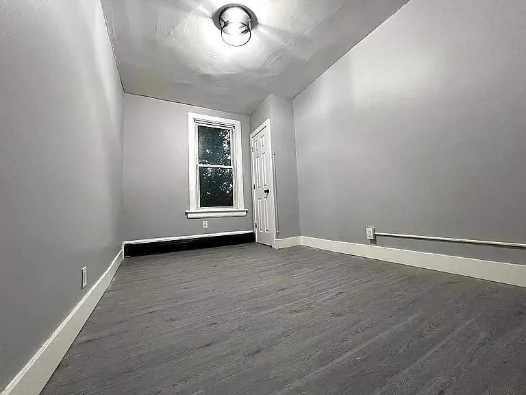 12 Liberty St #3 — Photo 5