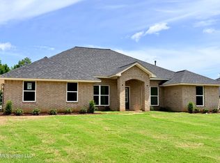 70 Farley Rd, Byhalia, MS 38611
