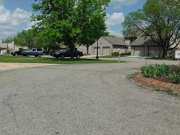 On cul de sac with more parking