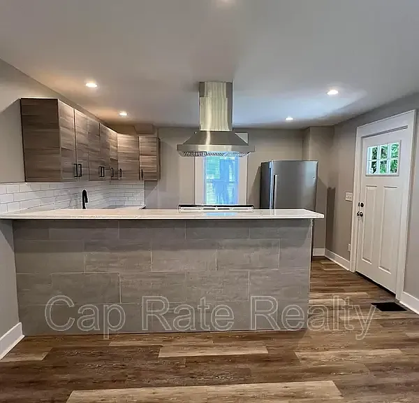 1476 N 6th St — Photo 10